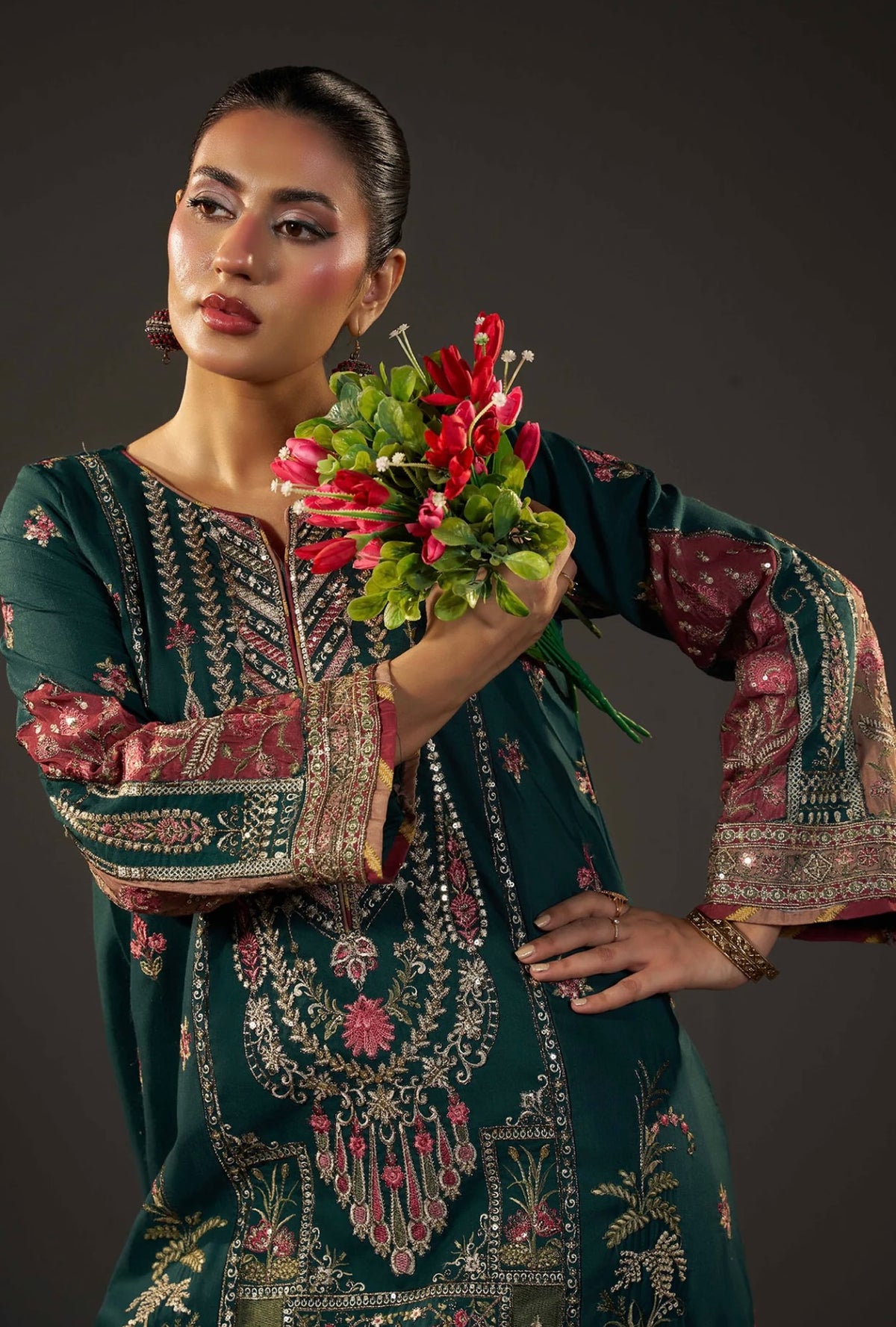 KHADAR KAFTAN EMB-582 A