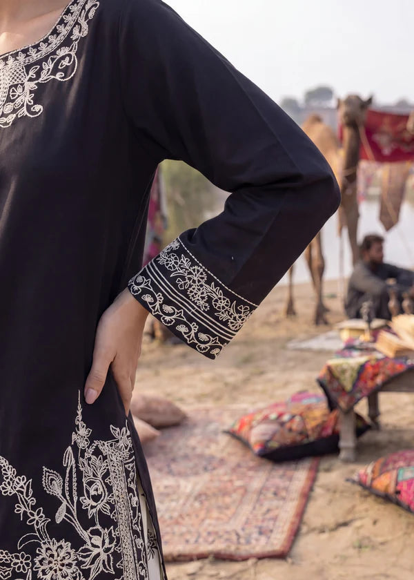 Parda e Nasheen Black