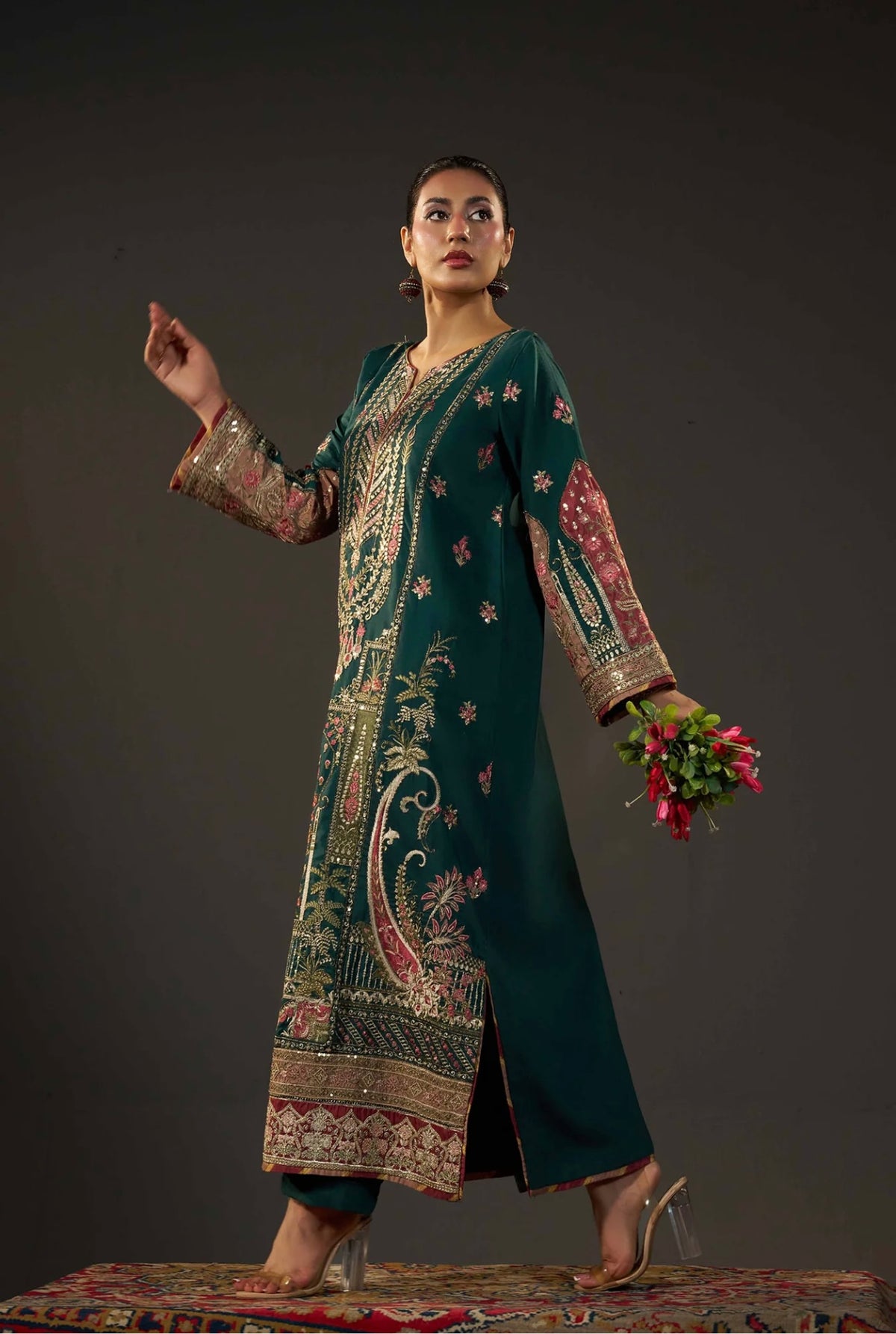 KHADAR KAFTAN EMB-582 A
