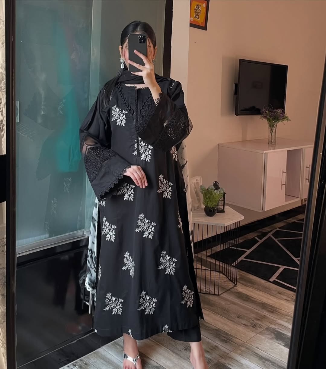 Mehr Black