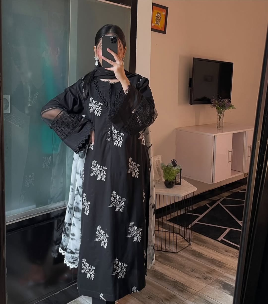 Mehr Black
