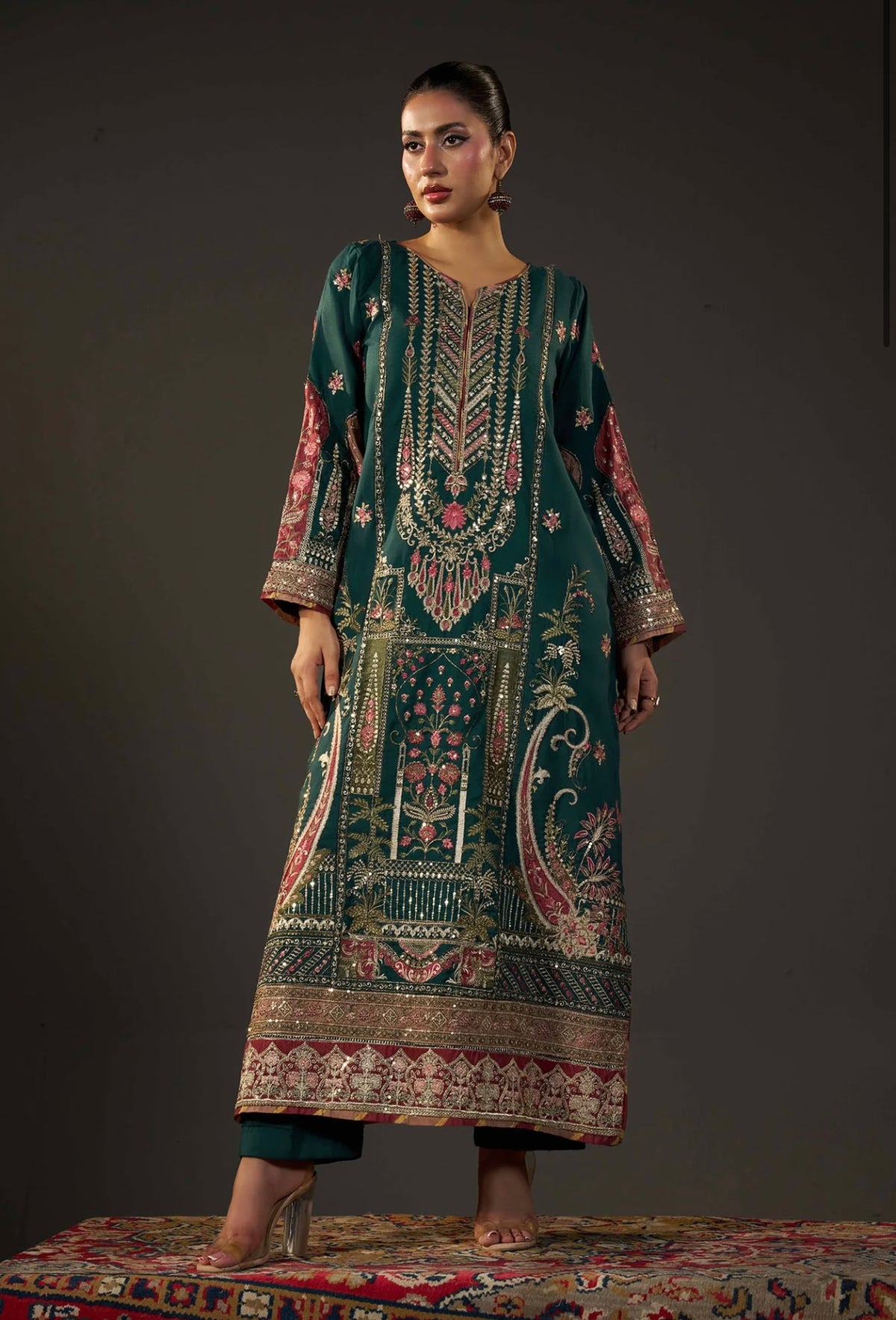 KHADAR KAFTAN EMB-582 A