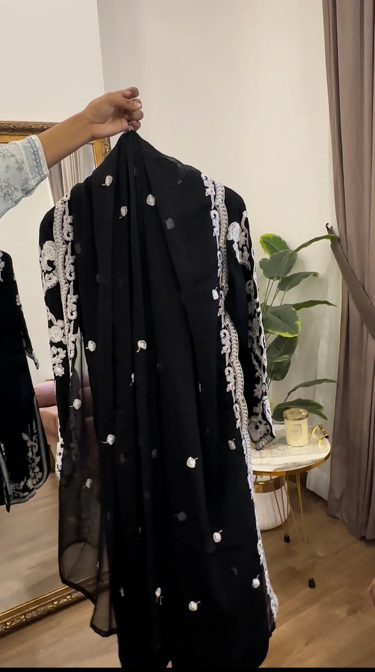 Parisah Linen Black
