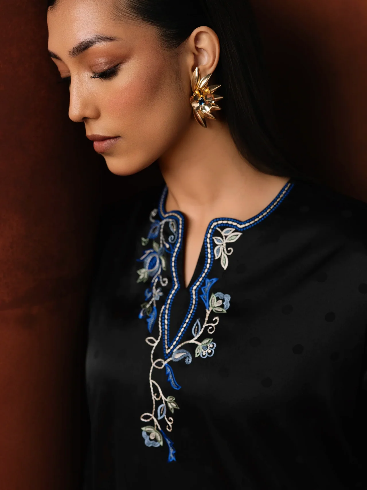 09 Pret Embroidered Black