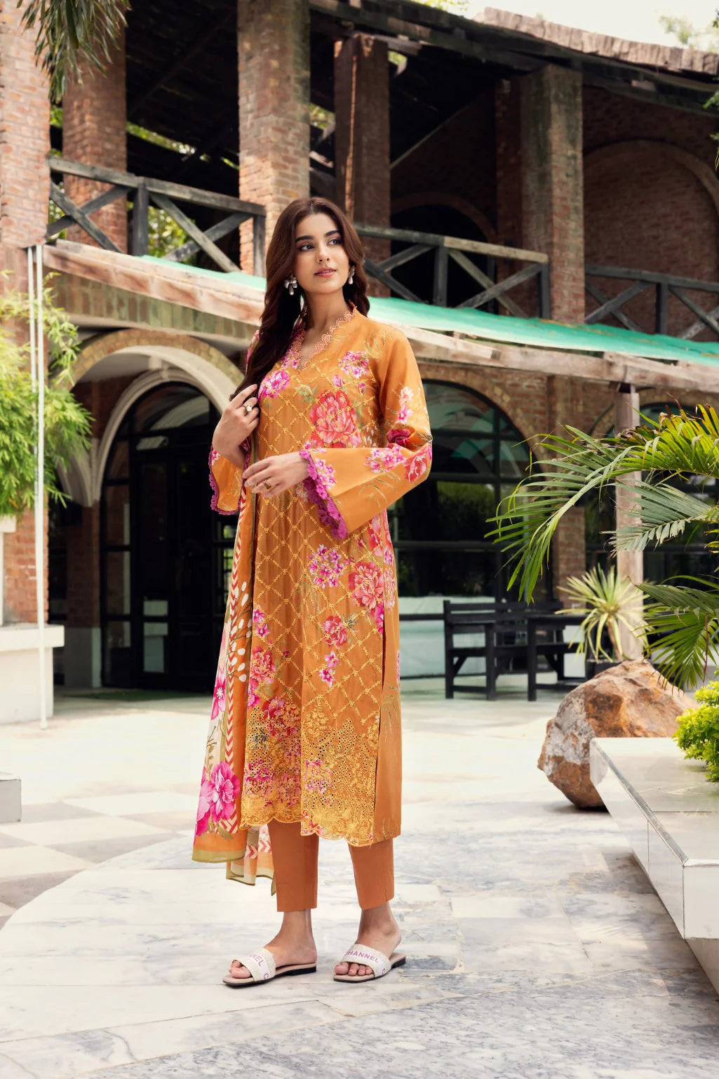 Nikhat - 5566