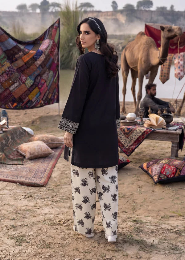 Parda e Nasheen Black