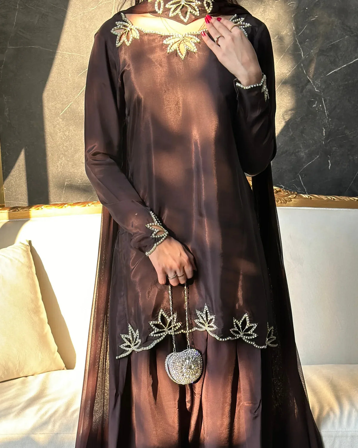 LUXURY BROWN