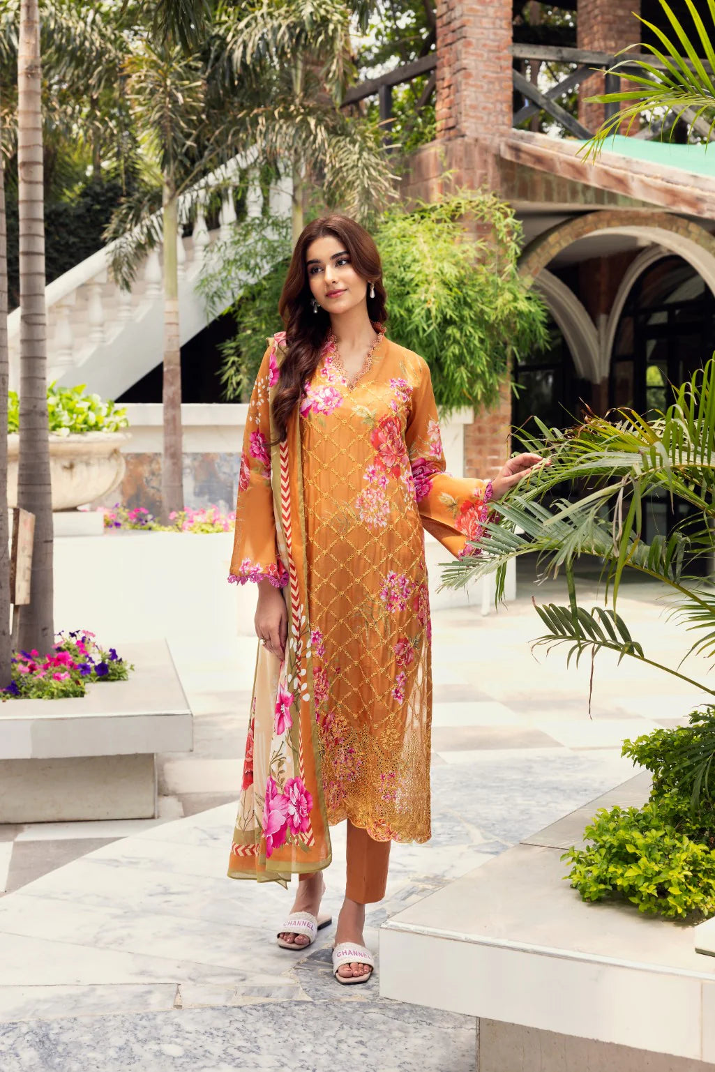 Nikhat - 5566