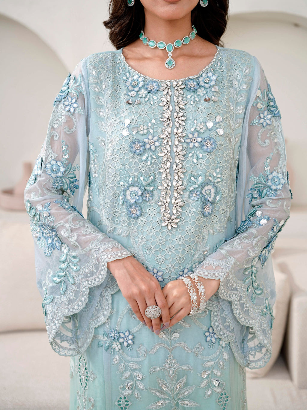 SAHOOR 01