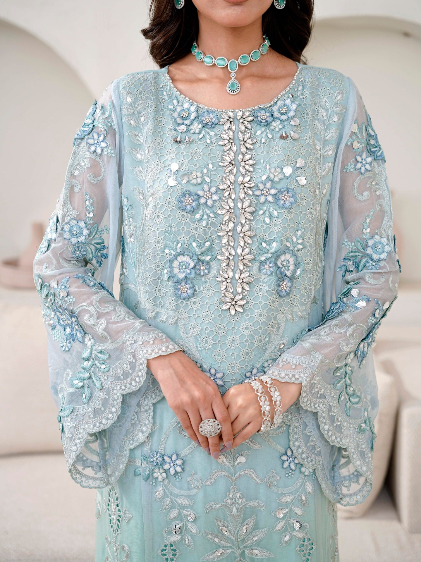 SAHOOR 01