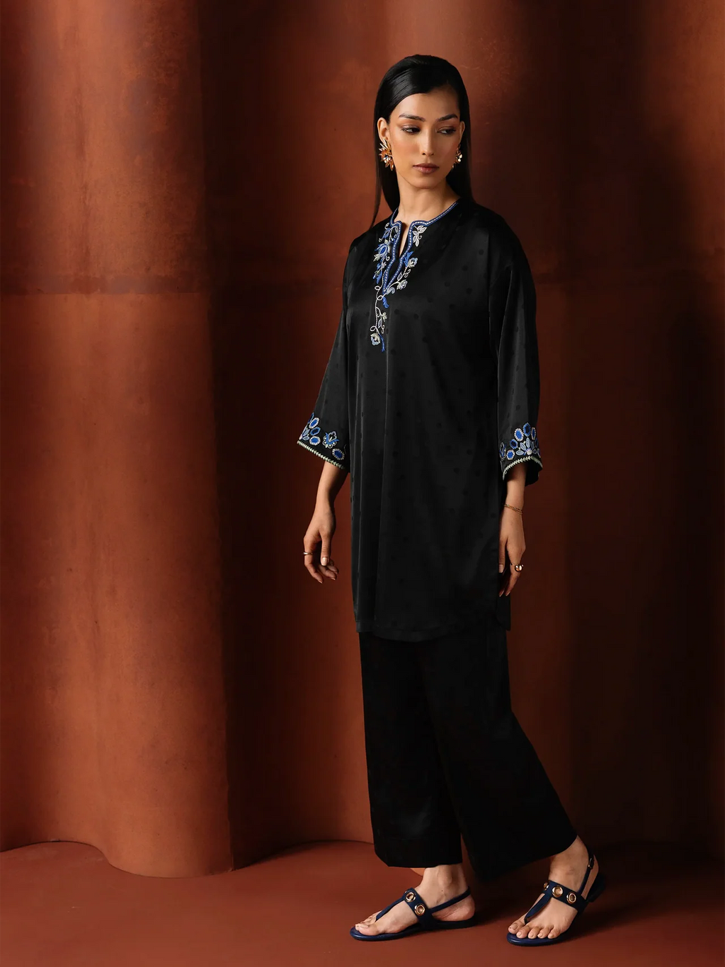 09 Pret Embroidered Black