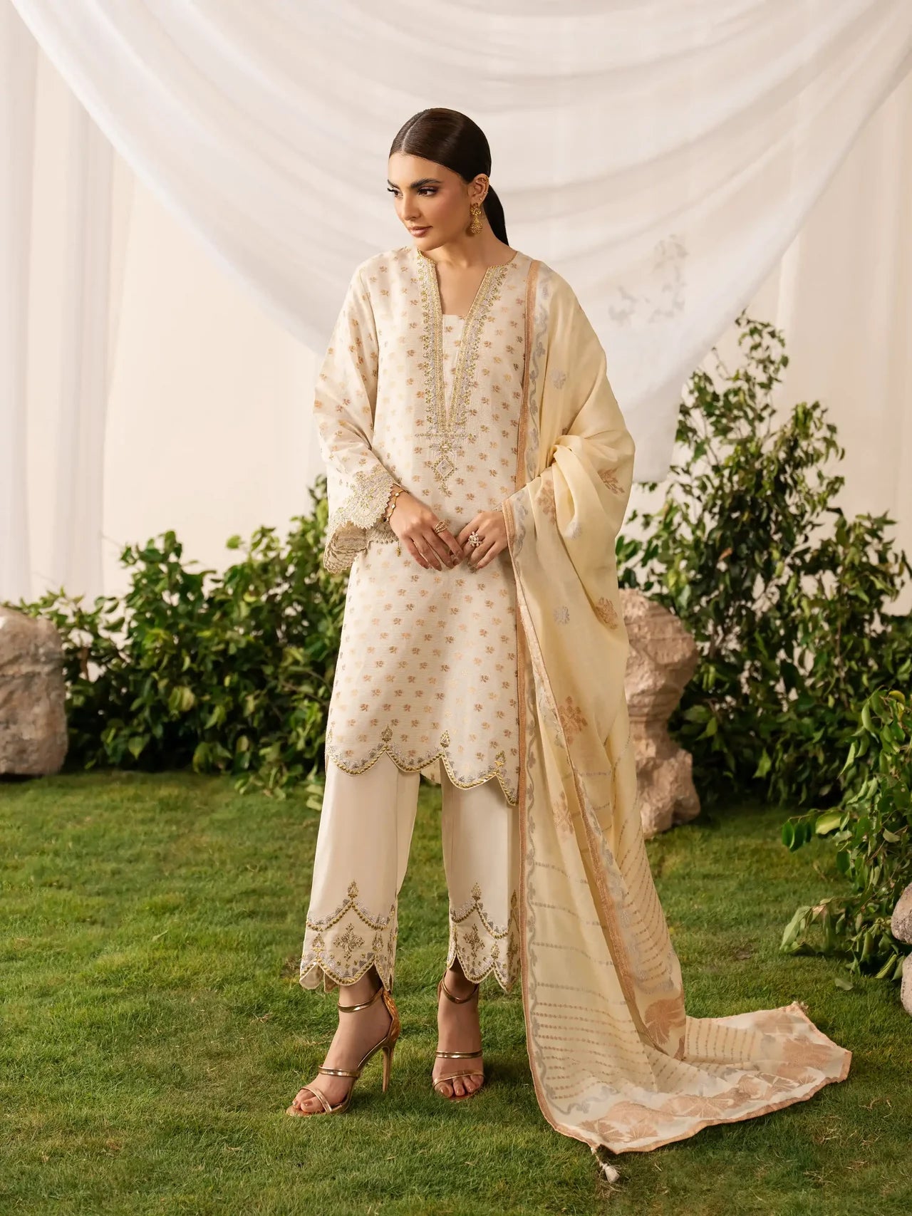 Embroidered Jacquard Suit