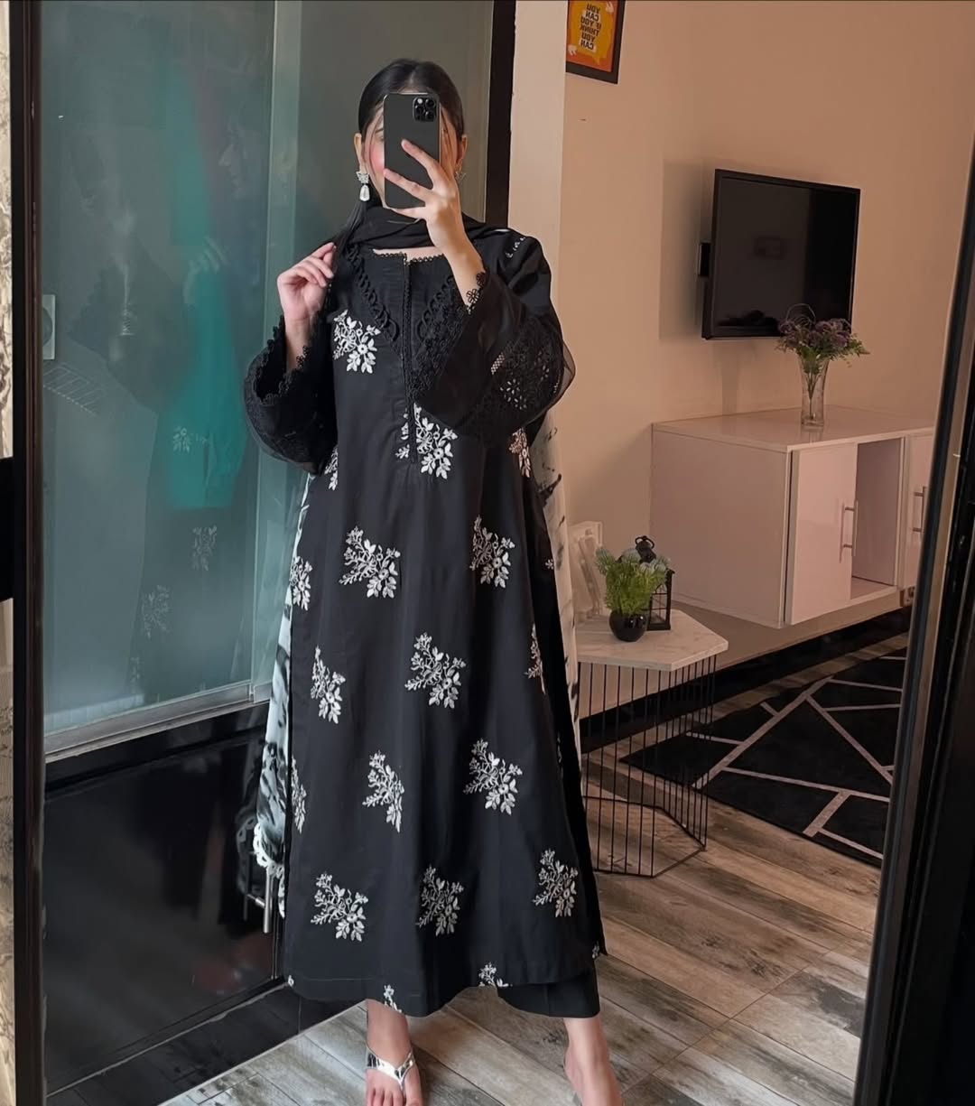 Mehr Black